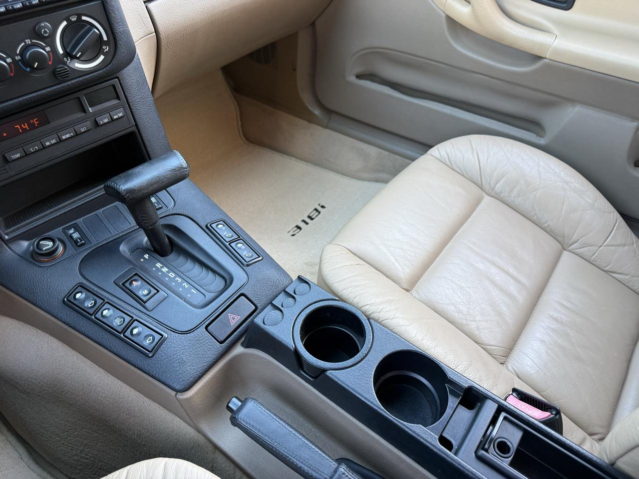 BMW 318iC photo 16
