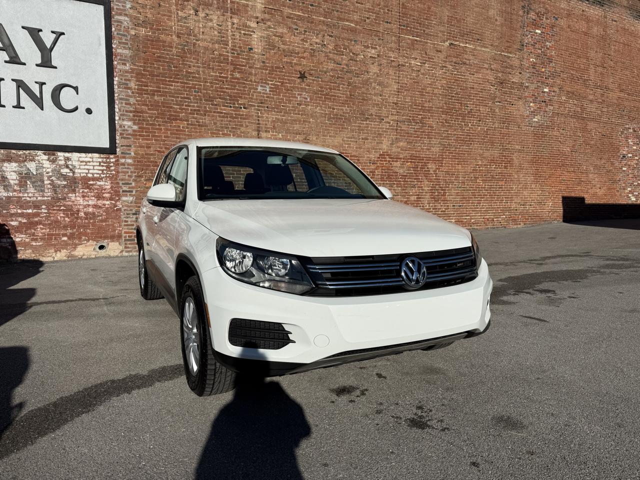 Volkswagen Tiguan photo 2