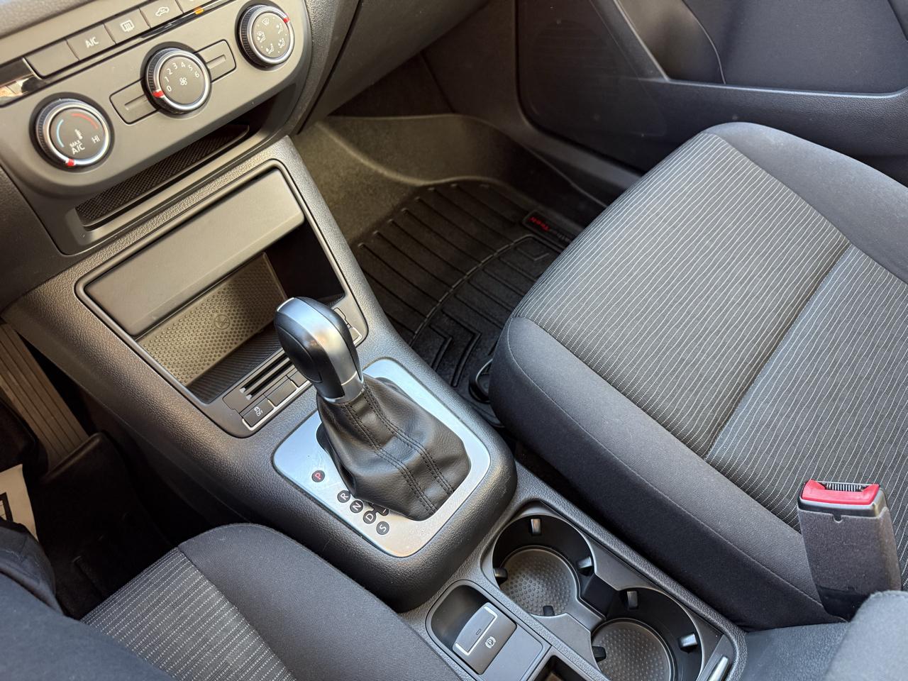 Volkswagen Tiguan photo 12