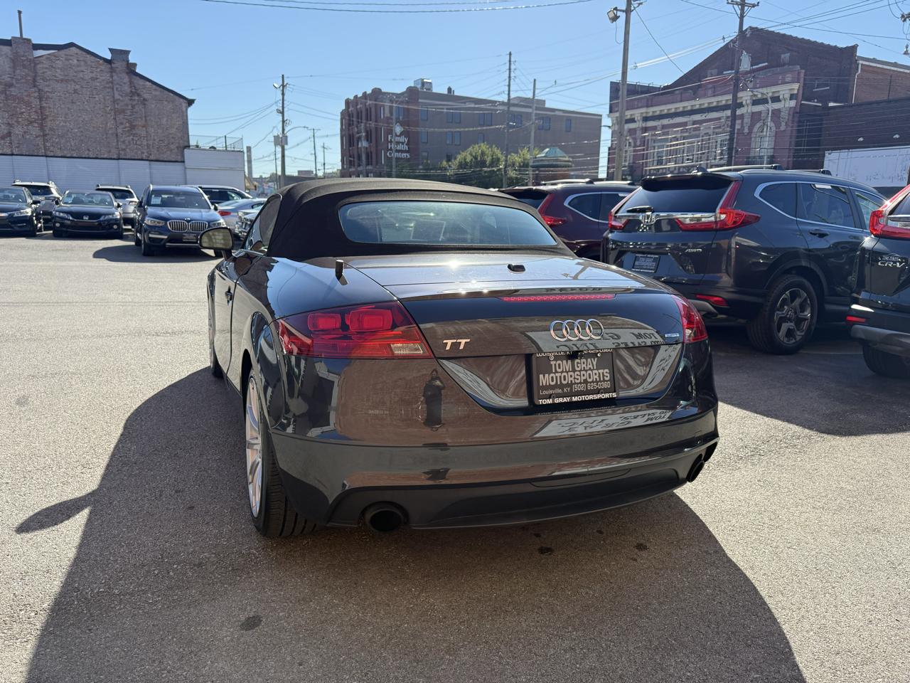 Audi TT photo 9