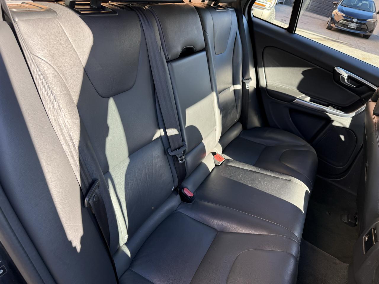 Volvo V60 photo 8