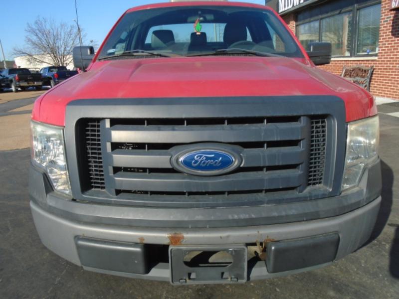 Ford F-150 XL 8-ft. Bed 2WD 2011