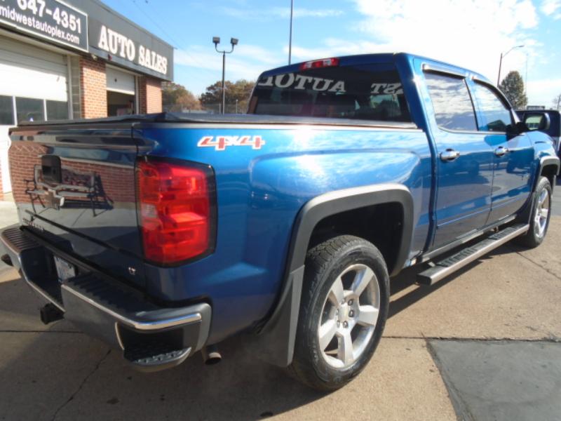 2016 Chevrolet Silverado 1500 LT photo 3