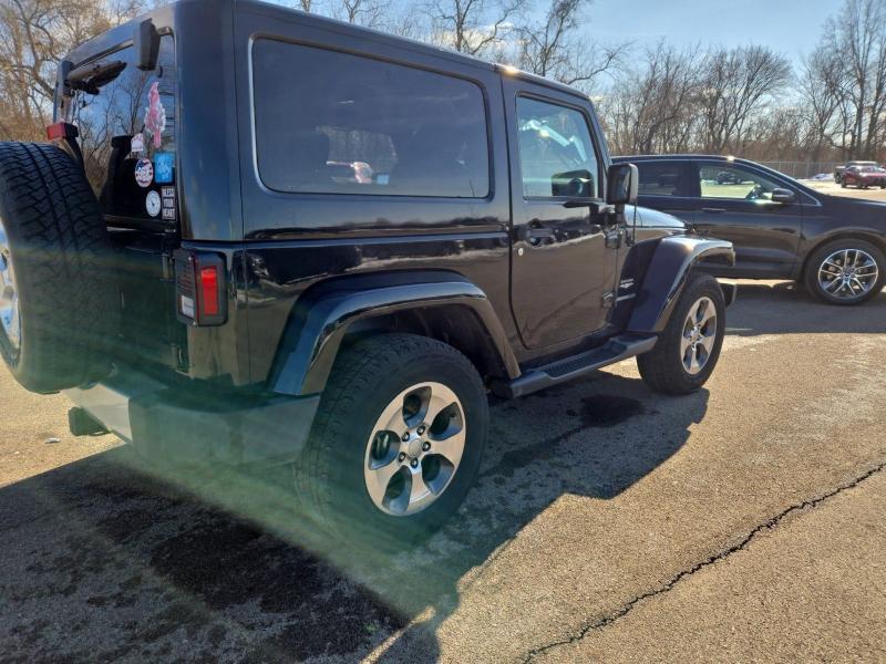 Jeep Wrangler Sahara 2D SUV 4WD 2014