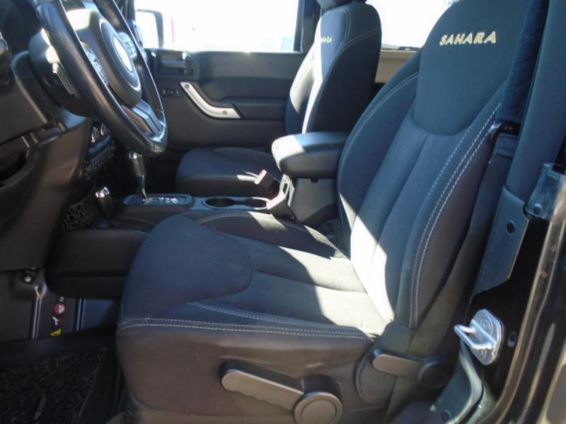 Jeep Wrangler Sahara 2D SUV 4WD 2014