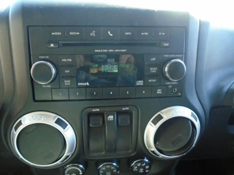 Jeep Wrangler Sahara 2D SUV 4WD 2014