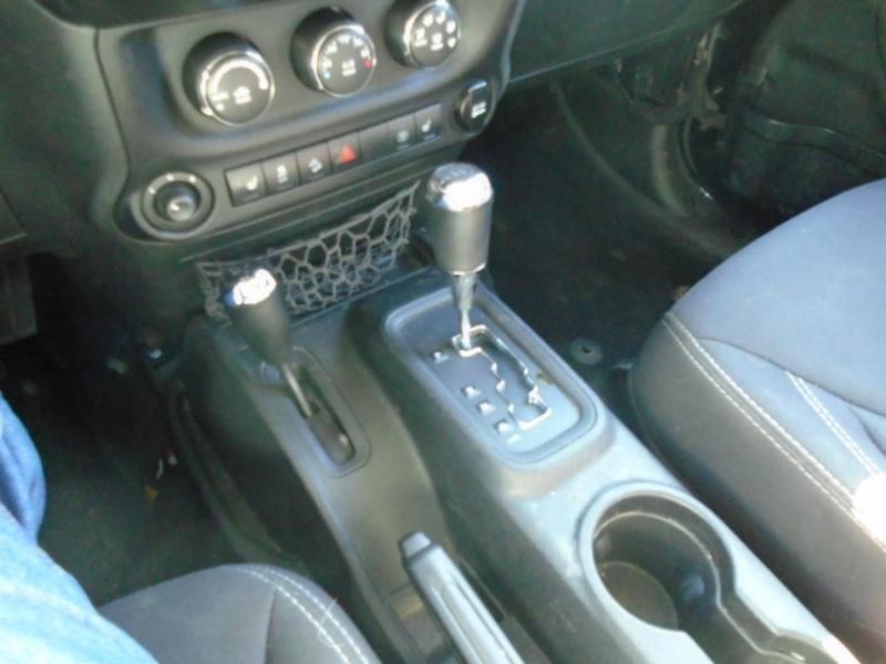 Jeep Wrangler Sahara 2D SUV 4WD 2014