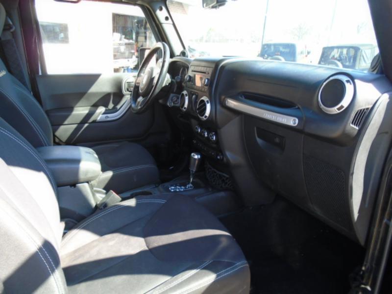 Jeep Wrangler Sahara 2D SUV 4WD 2014