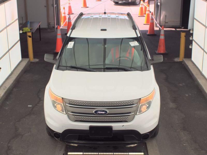 Ford Explorer Base 4WD 2014