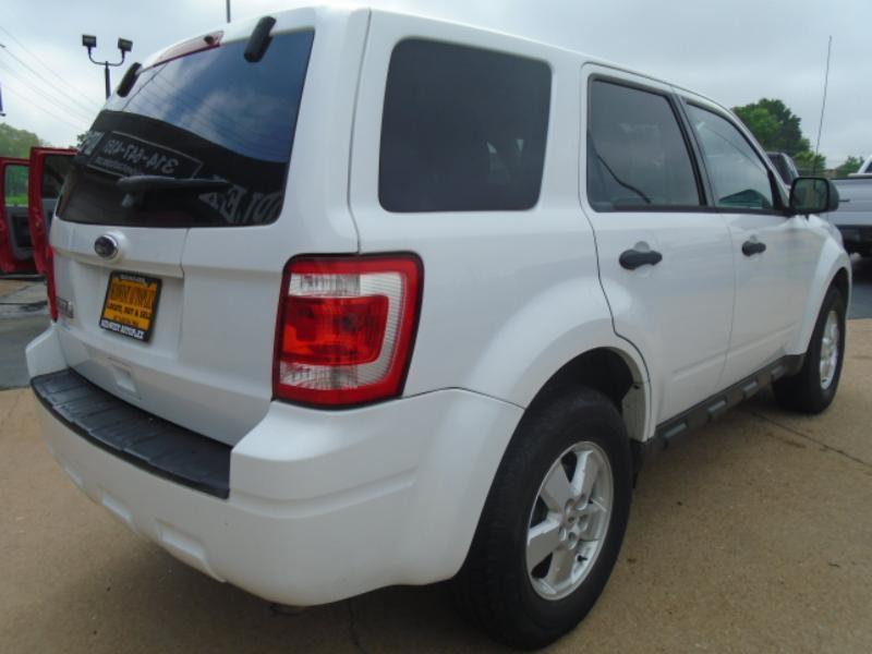 Ford Escape XLS 4WD AT 2012