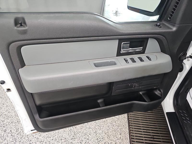 Ford F-150 4WD SuperCrew 157" XLT w/HD Payload Pkg 2014