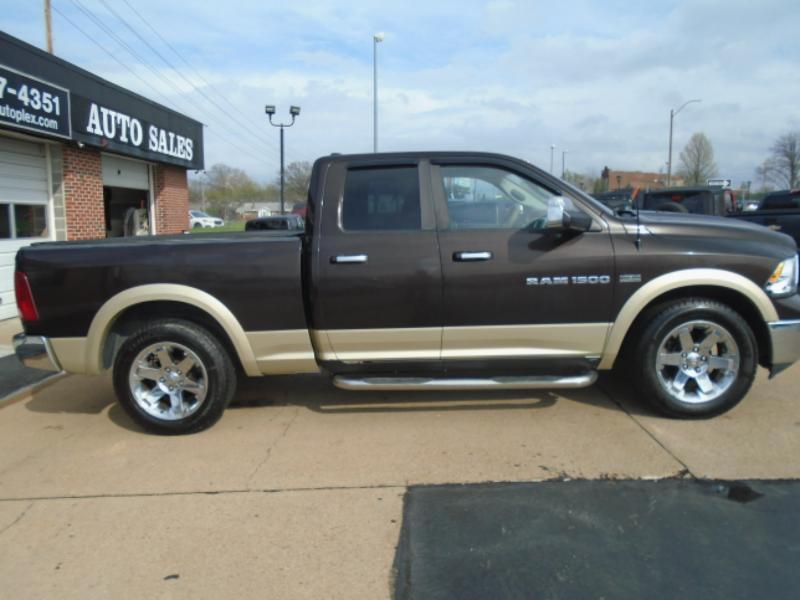 RAM 1500 Laramie Quad Cab 4WD 2011