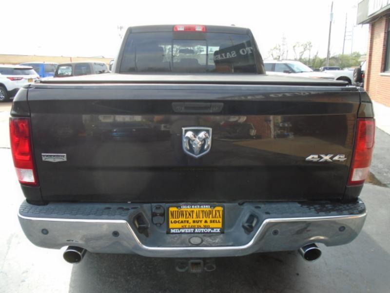 RAM 1500 Laramie Quad Cab 4WD 2011