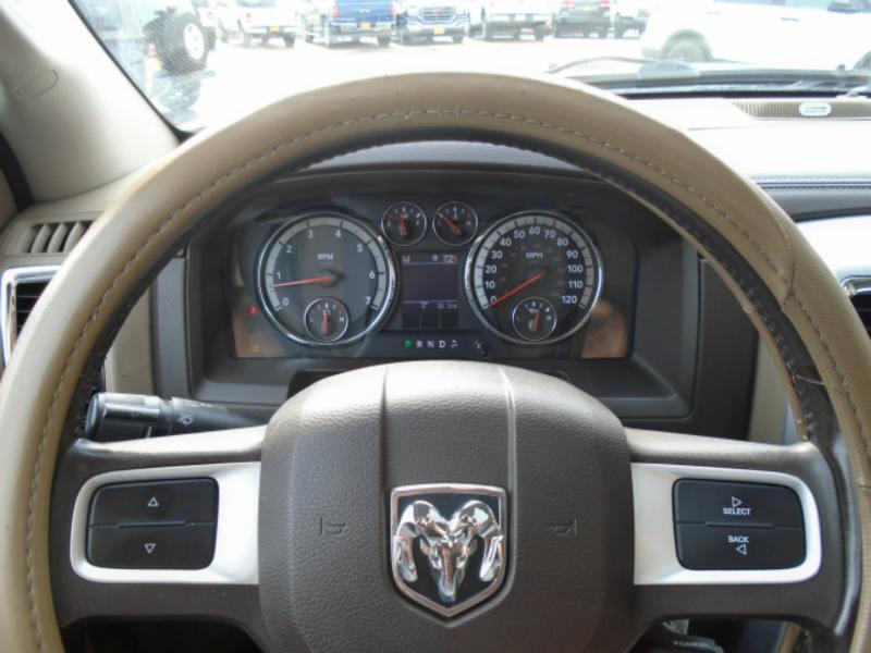 RAM 1500 Laramie Quad Cab 4WD 2011