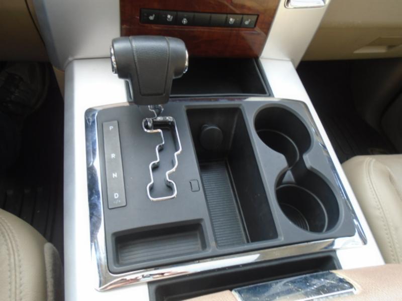 RAM 1500 Laramie Quad Cab 4WD 2011