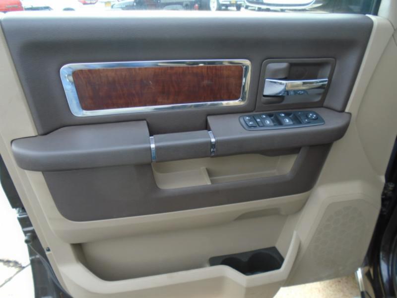 RAM 1500 Laramie Quad Cab 4WD 2011