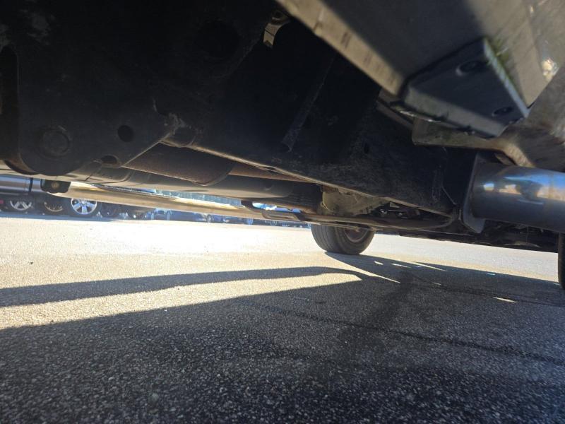 RAM 1500 Laramie Quad Cab 4WD 2011