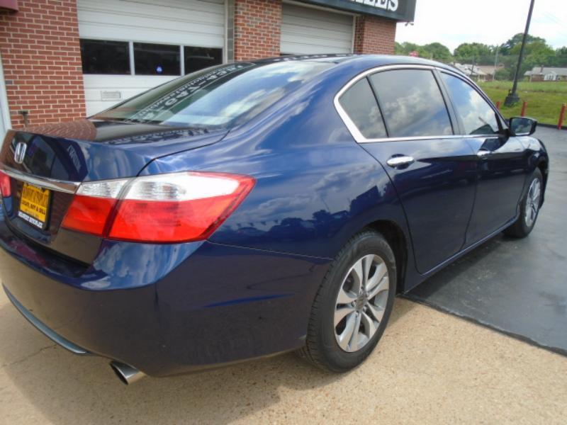 Honda Accord LX sedan 2014