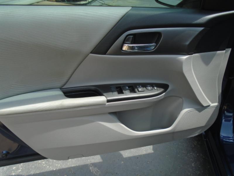 Honda Accord LX sedan 2014