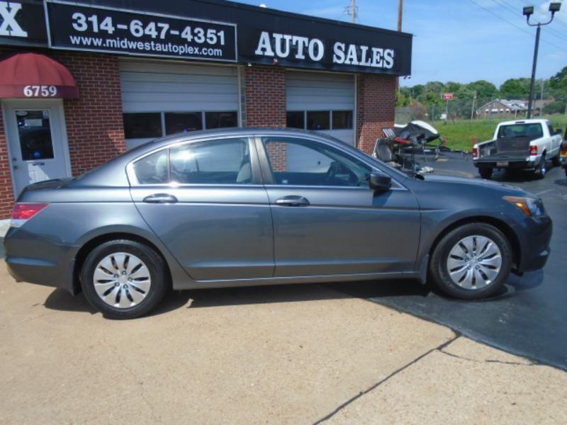 Honda Accord LX sedan AT 2009