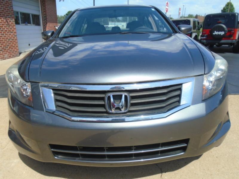 Honda Accord LX sedan AT 2009