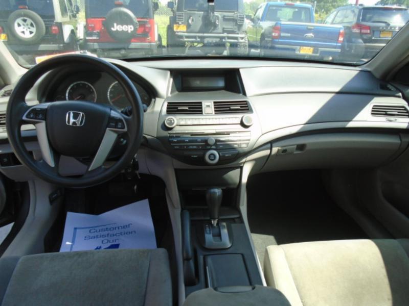 Honda Accord LX sedan AT 2009