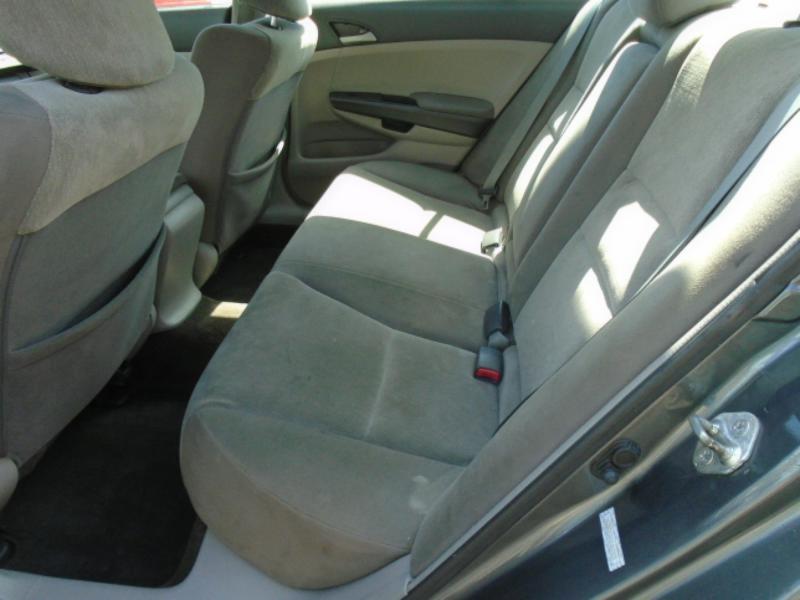 Honda Accord LX sedan AT 2009