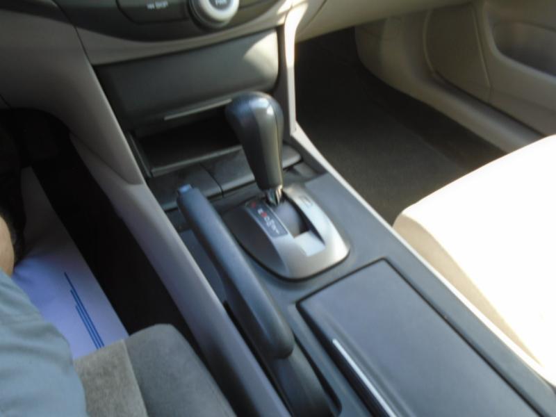 Honda Accord LX sedan AT 2009