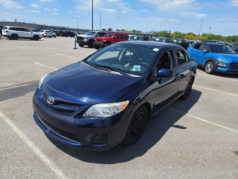 Toyota Corolla LE 4-Speed AT 2011
