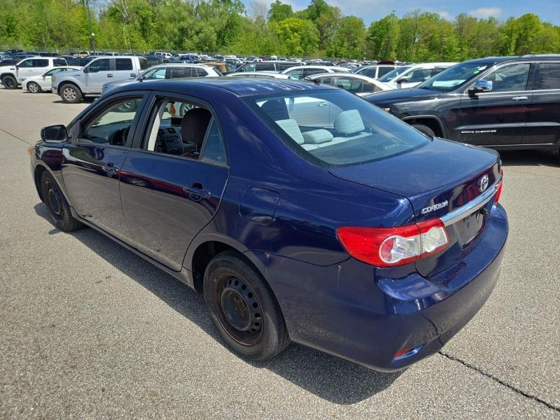 Toyota Corolla LE 4-Speed AT 2011