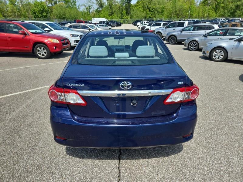 Toyota Corolla LE 4-Speed AT 2011