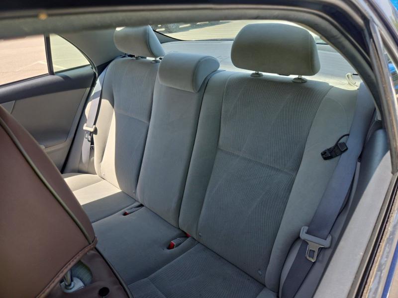 Toyota Corolla LE 4-Speed AT 2011