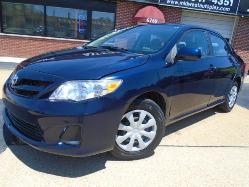 Toyota Corolla LE 4D Sedan 2011