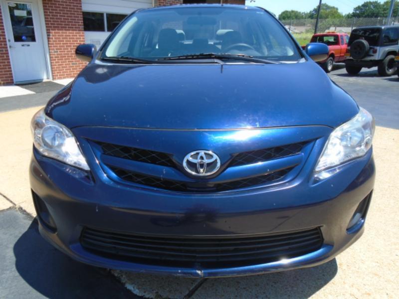 Toyota Corolla LE 4D Sedan 2011