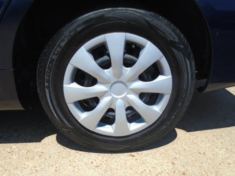 Toyota Corolla LE 4D Sedan 2011