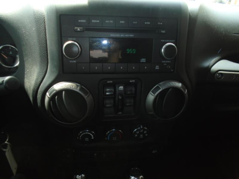 Jeep Wrangler Unlimited Sport 4WD 2014