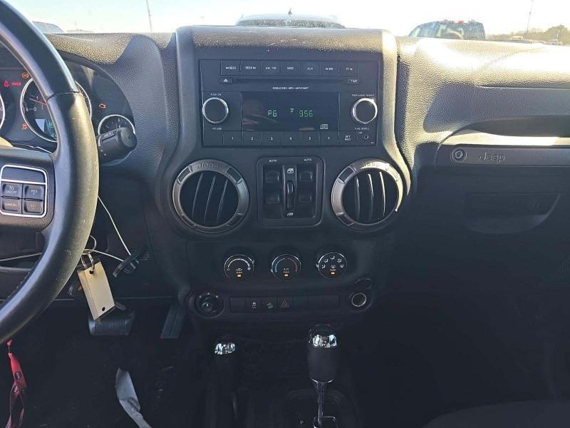 Jeep Wrangler Unlimited Sport 4WD 2014