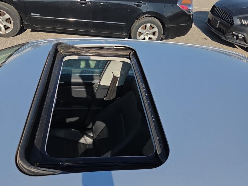 Volkswagen Jetta 1.8T SEL 6A 2015