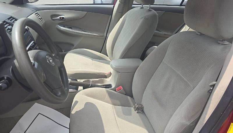 Toyota Corolla LE 4D Sedan at 2012