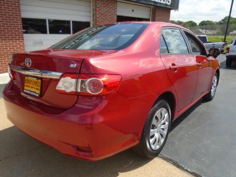 Toyota Corolla LE 4D Sedan at 2012