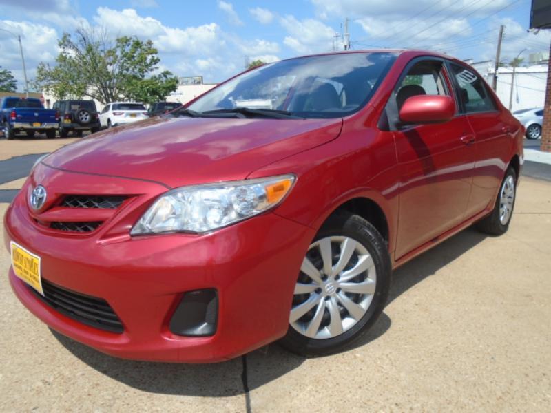 Toyota Corolla LE 4D Sedan at 2012