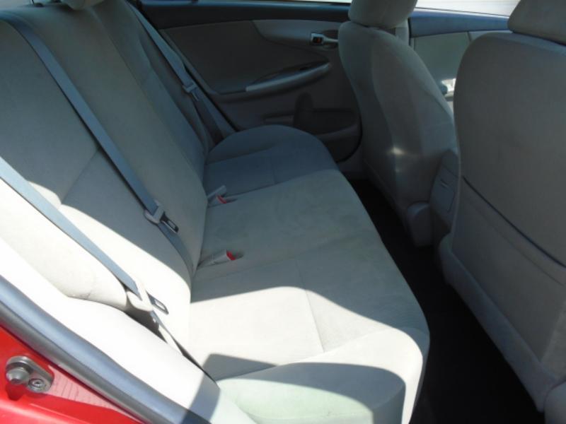 Toyota Corolla LE 4D Sedan at 2012