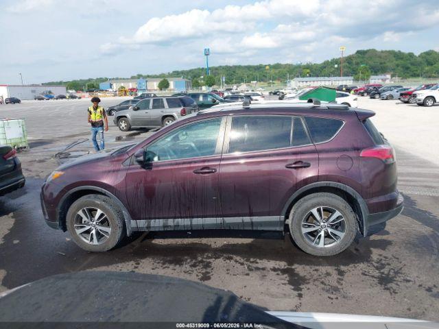 Toyota RAV4 XLE 4D SUV FWD 2016