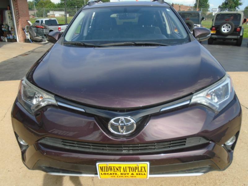 Toyota RAV4 XLE 4D SUV FWD 2016