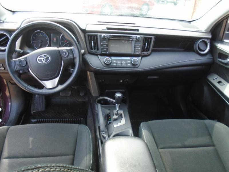 Toyota RAV4 XLE 4D SUV FWD 2016