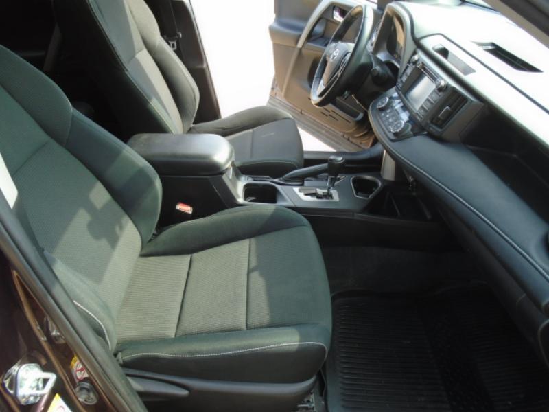 Toyota RAV4 XLE 4D SUV FWD 2016