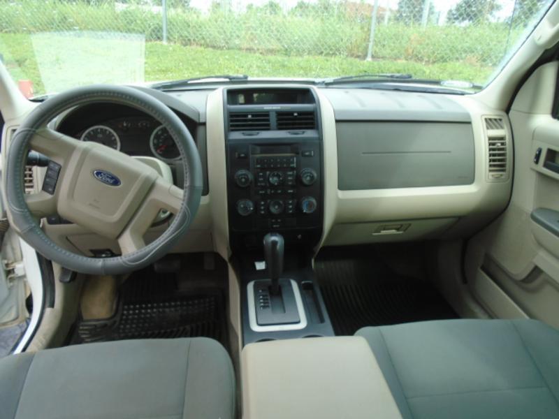 Ford Escape XLS 4WD 2012