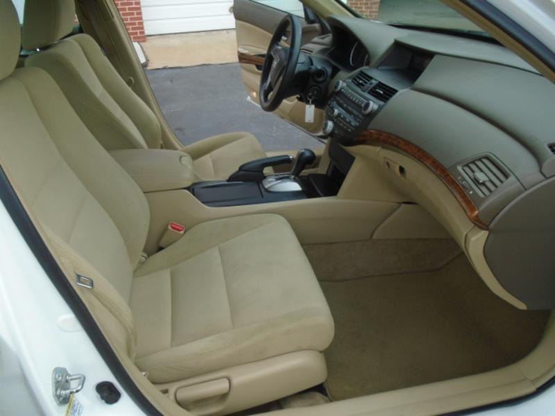 Honda Accord EX Sedan AT 2009