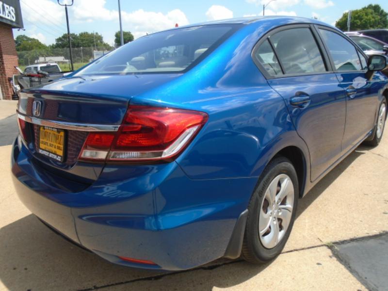 Honda Civic LX sedan 2013