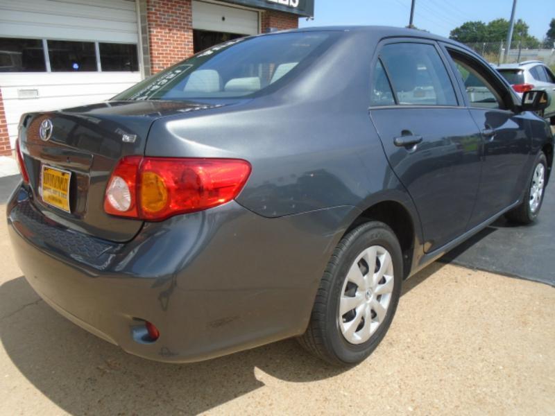 Toyota Corolla LE 4D Sedan 2009